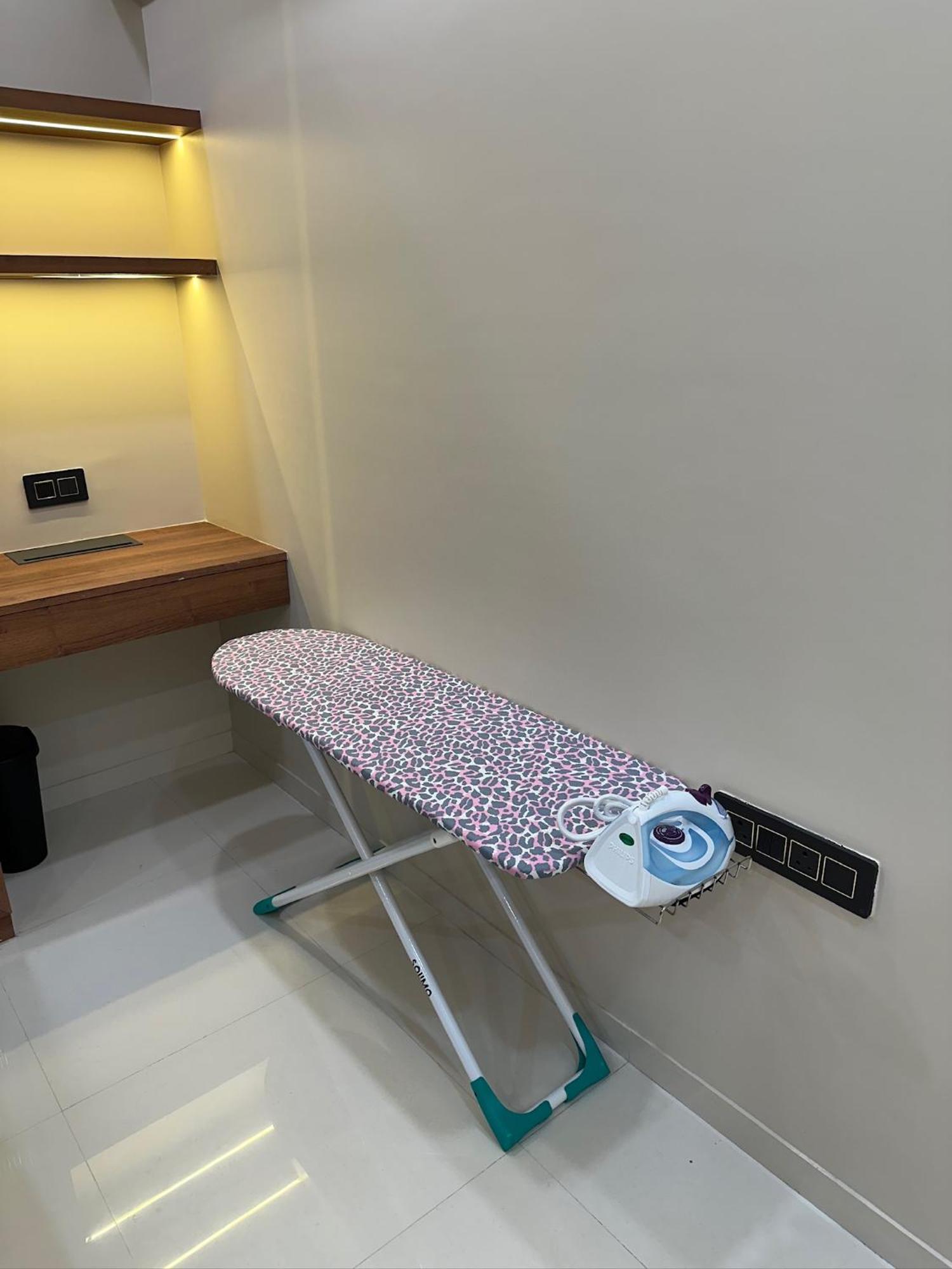 Peacock Palace 2bhk Modern Ac Flat In Baner * Pune
